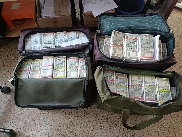 போலி ரூபாய் நோட்டுக்கள்