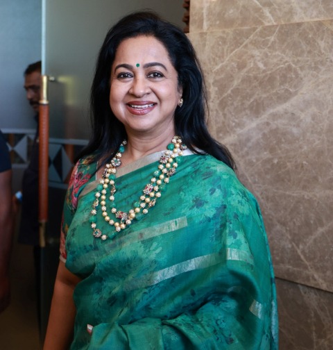ராதிகா சரத்குமார்