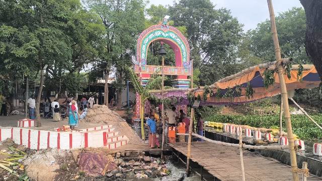 வெள்ளக்கல் கழுங்கடி முனியாண்டி கோவில் 